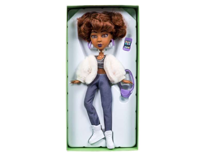 Izzy snapstar doll on sale