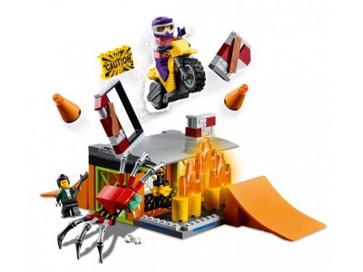 Конструктор Lego City Парк каскадёров 1-00353880_14