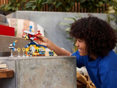 Конструктор LEGO Sonic the Hedgehog Мастерская Тейлза и Самолет Торнадо 76991 1-00440010_2