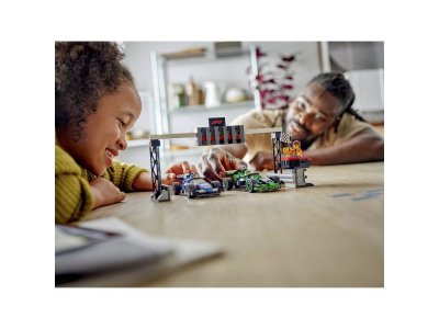 Конструктор LEGO City Финиш Формулы-1 с гоночными автомобилями VCARB и Sauber 60474 1-00455165_4