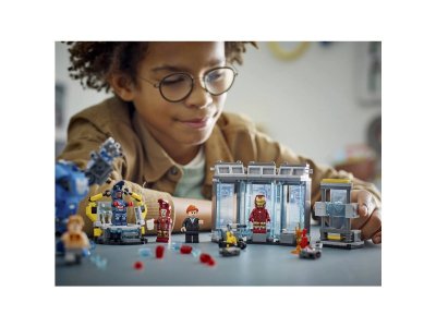 Конструктор LEGO Marvel Лаборатория Железного Человека: Зал Доспехов 76315 1-00457469_4