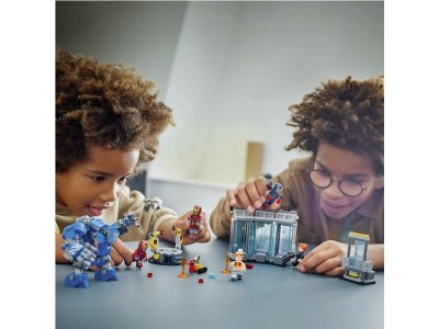 Конструктор LEGO Marvel Лаборатория Железного Человека: Зал Доспехов 76315 1-00457469_5