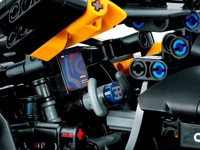 Конструктор LEGO Technic Болид Бугатти 42151 1-00393728_12