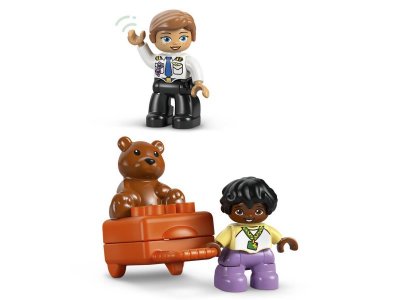 Конструктор LEGO Duplo Первый раз в аэропорту 10443 1-00463732_3