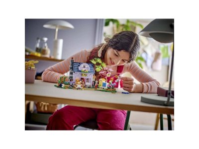 Конструктор LEGO Friends Дом и цветник пчеловодов 42669 1-00465028_2