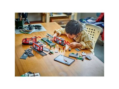 Конструктор LEGO City Трамвай и остановка в центре города 60423 1-00440692_7