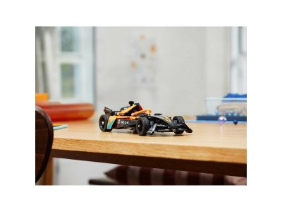 Конструктор LEGO Technic Гоночный автомобиль NEOM McLaren Formula E Team 42169 1-00430411_4
