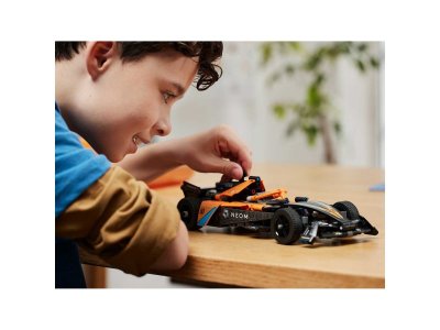 Конструктор LEGO Technic Гоночный автомобиль NEOM McLaren Formula E Team 42169 1-00430411_7