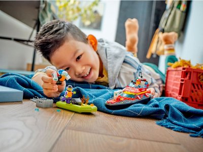 Конструктор LEGO City Пожарная спасательная лодка 60373 1-00393734_3